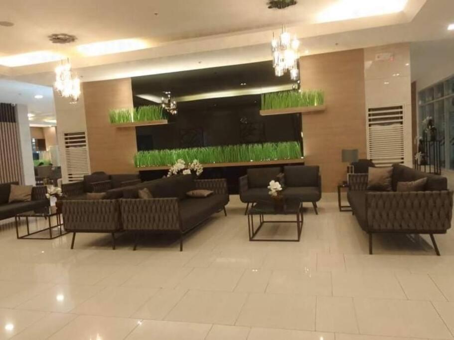 Grass Residences Sm North Edsa And Trinoma Quezon City Exterior photo